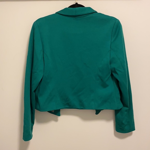 Green Cropped Blazer - Picture 2 of 3